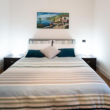 Family Nest Overlooking Lake Como - By Rent All Como Argegno Esterno foto