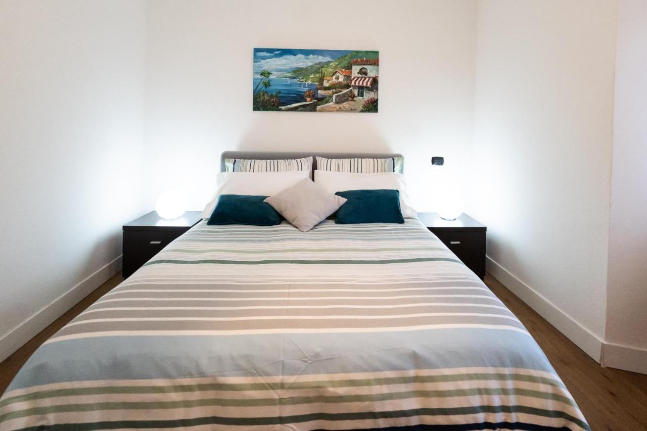Family Nest Overlooking Lake Como - By Rent All Como Argegno Esterno foto