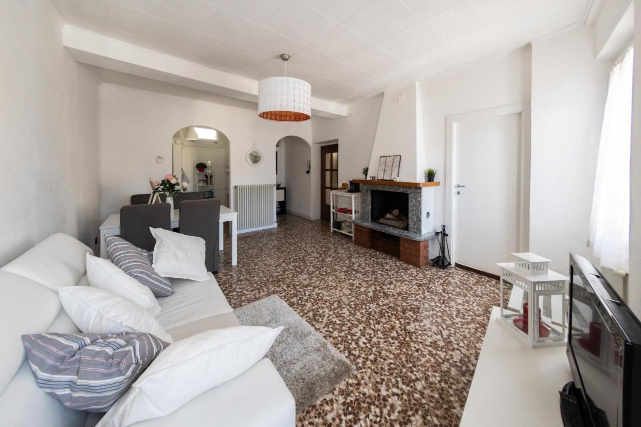 Family Nest Overlooking Lake Como - By Rent All Como Argegno Esterno foto