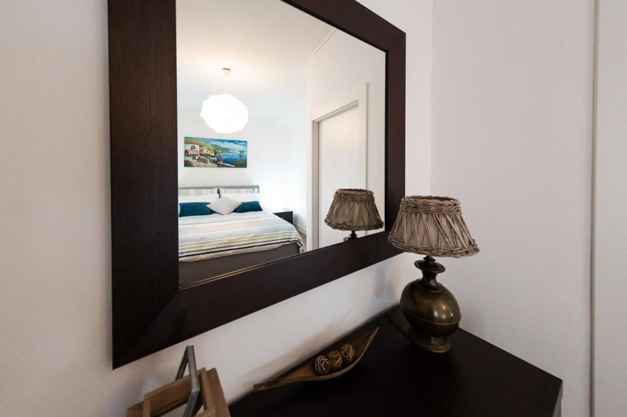Family Nest Overlooking Lake Como - By Rent All Como Argegno Esterno foto